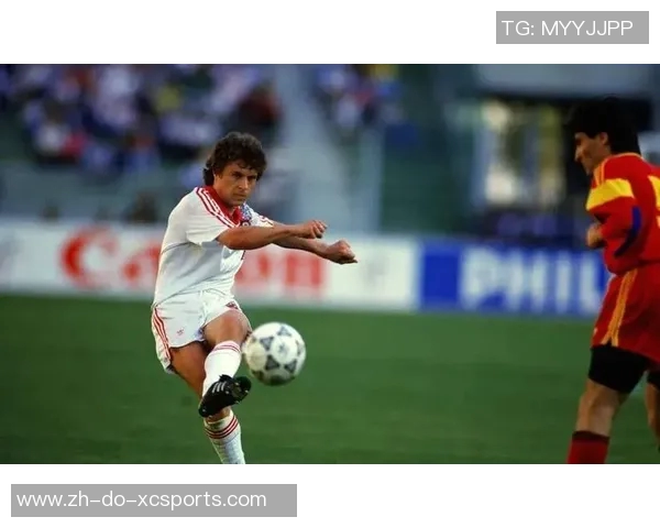 八位足球传奇巨星的辉煌足迹与背后故事探索 八位足球传奇巨星的辉煌足迹与背后故事探索